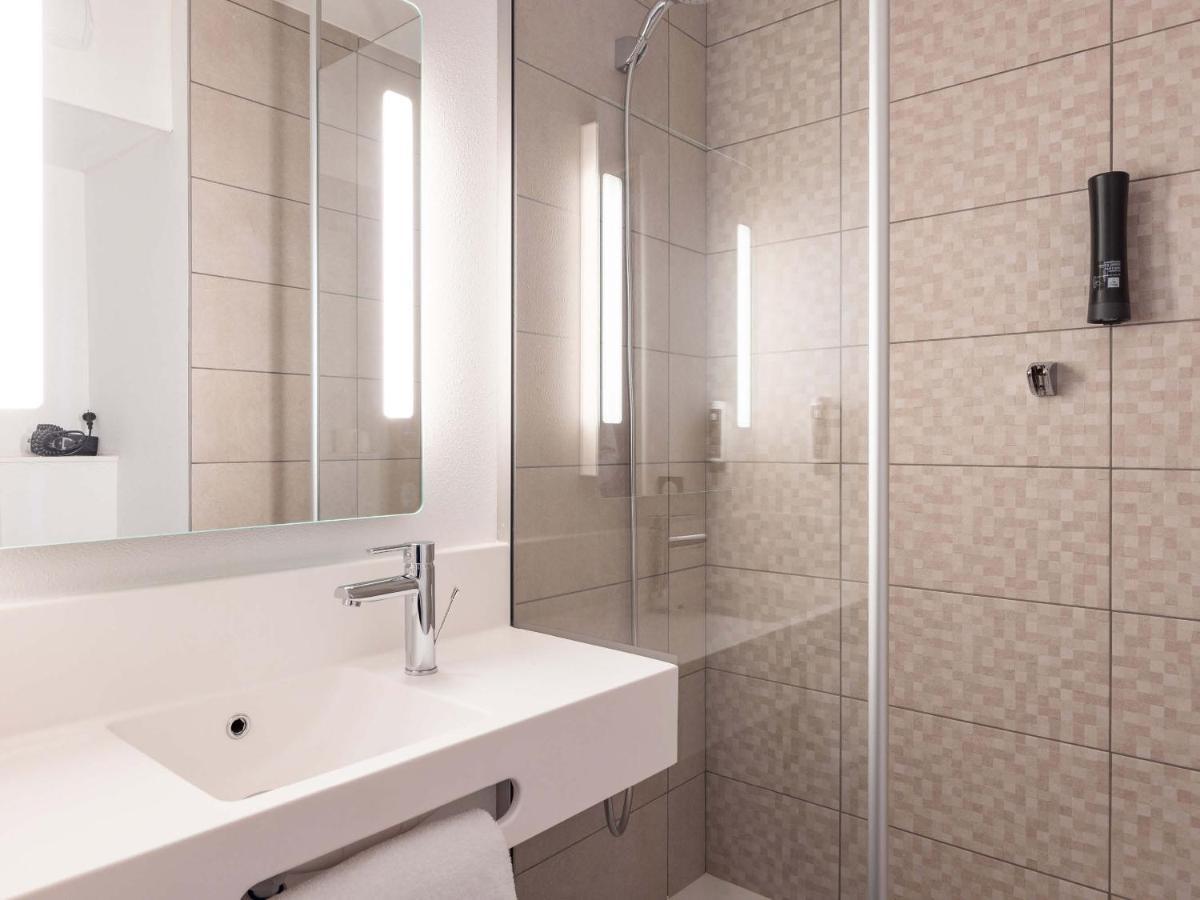 B&B Hotel Rennes Parc Expo Aeroport Брюз Экстерьер фото